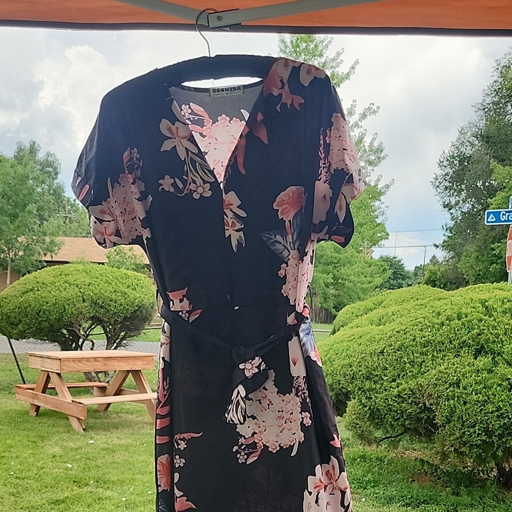 Forever 21 Black and Pink Floral Midi Dress